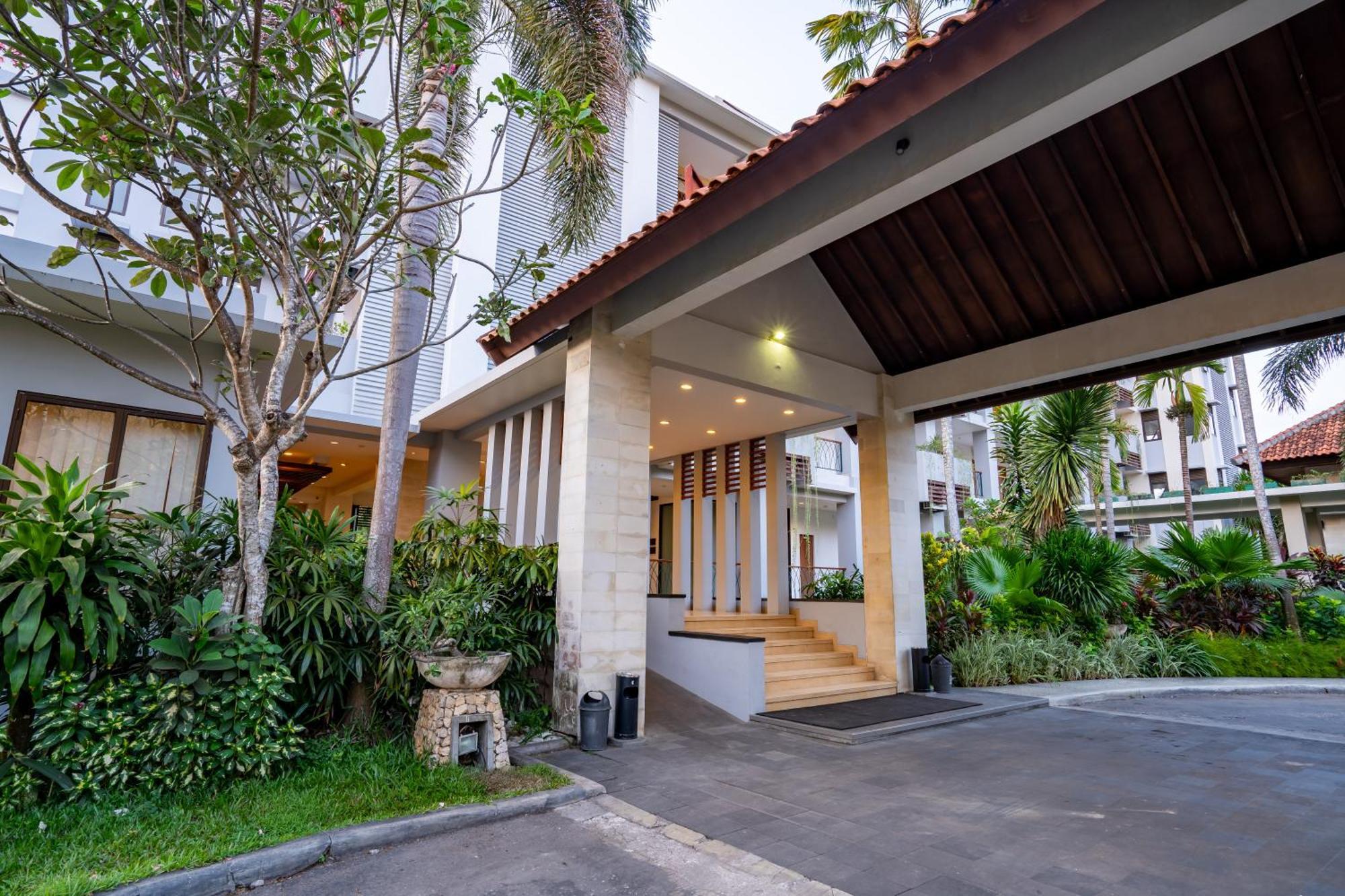 โรงแรมบินตัง ฟลอเรส ลาบวนบาโจ ภายนอก รูปภาพ