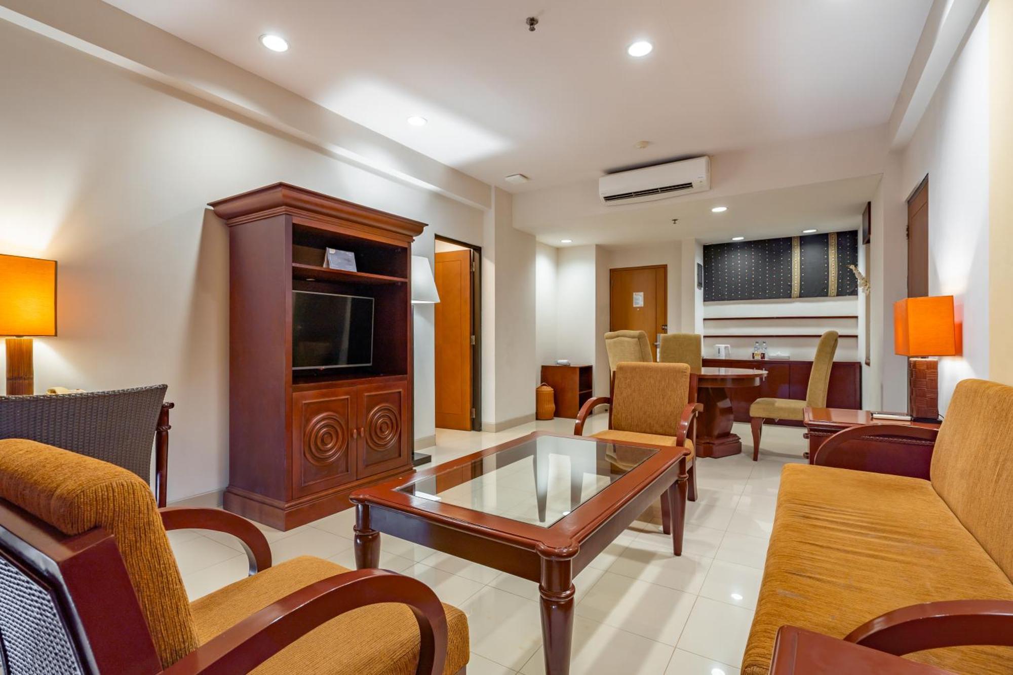 โรงแรมบินตัง ฟลอเรส ลาบวนบาโจ ภายนอก รูปภาพ